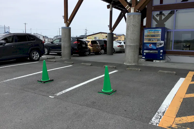 【ダイナム小名浜｜割引キャンペーン実施中】キッチンカーやプロモーションに最適なアミューズメント施設のイベントスペース(店舗出入口前）