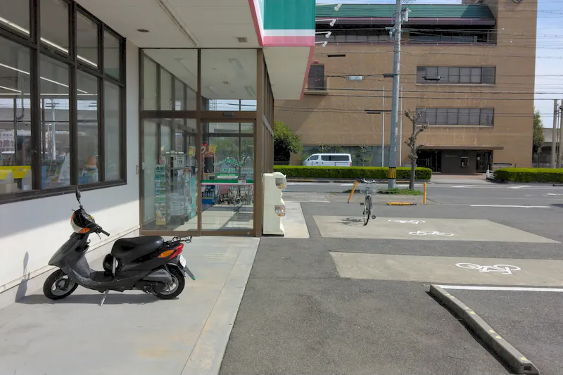 【ドラッグセイムス貝塚脇浜店】キッチンカー出店やプロモーション催事に最適なドラッグストアの駐車場イベントスペース