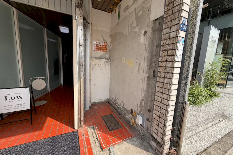 【表参道駅4分｜外苑前駅6分】青山通り沿いで目を引くコンパクトな路面ポップアップスペース