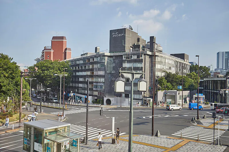 【原宿駅1分】アパレルの展示会や招待制販売会、ショールーム等に最適な駅近の多機能イベントスペース