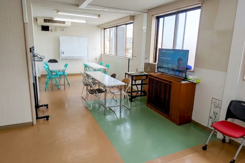 【テツウマキュウシャ 洸｜飯能駅2分】会議・レッスンに使える68㎡・最大20名対応の多目的レンタルスペースの画像