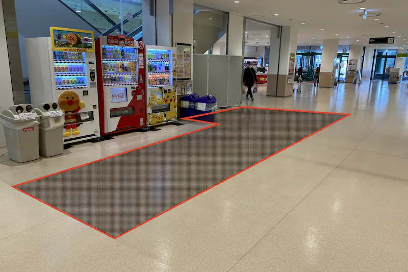 【青木島ショッピングパーク】出張販売やポップアップストアに最適な施設中央の視認性の高いイベントスペース（④区画）