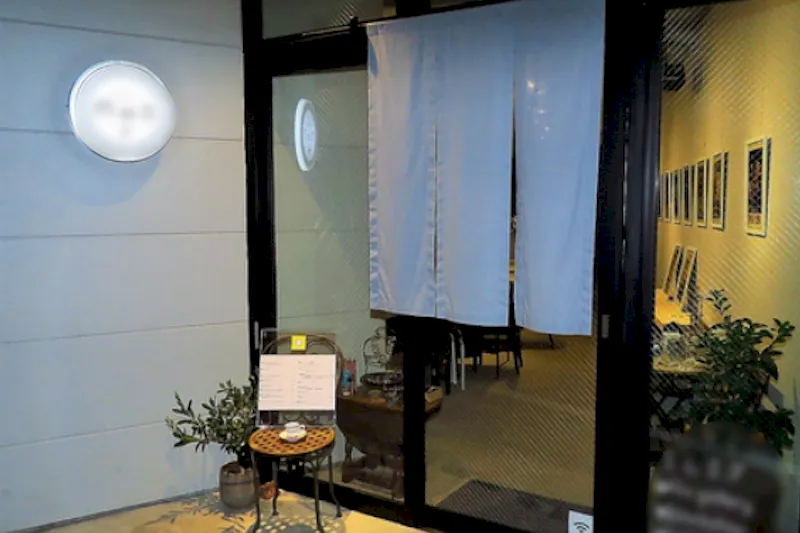 【三軒茶屋駅9分】個展やワークショップに適したカフェ併設の路面ギャラリー