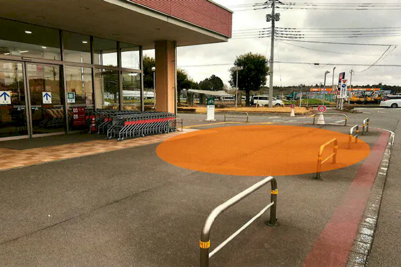 【ベイシア スーパーマーケット 石岡東光台店】キッチンカーや各種プロモーションに最適な屋外駐車場イベントスペース