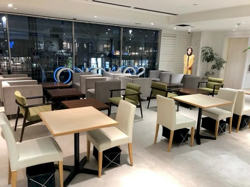 カフェ風イメージ　入口からの風景