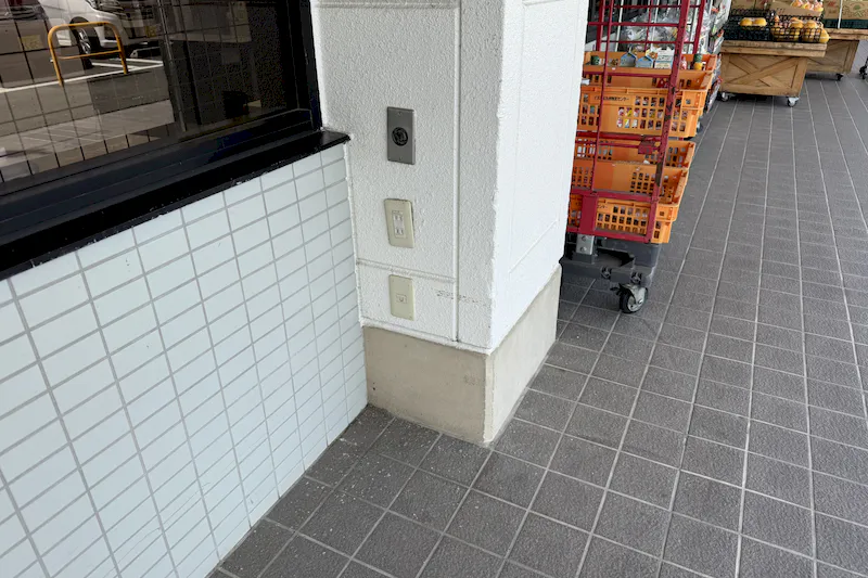 【ゆめマート 花瀬】屋外軒先　キッチンカーや販促プロモーションにおすすめな催事イベントスペース