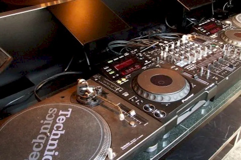 DJブースもありますので音楽も流せます
