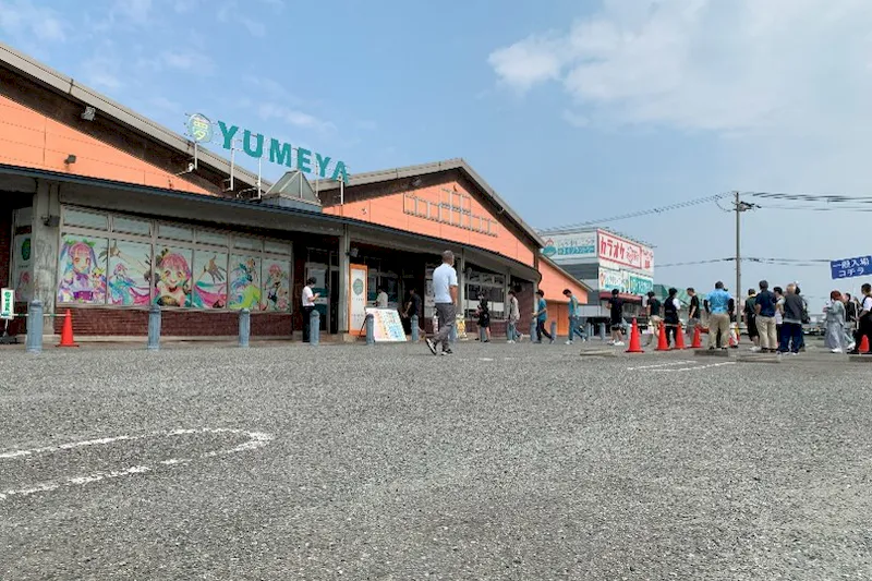 【夢屋加古川店】キッチンカーやプロモーション等に最適なアミューズメント施設のイベントスペース（めん六前⑤）