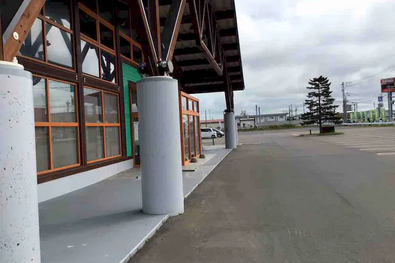 【ダイナム釧路貝塚店｜割引キャンペーン実施中】キッチンカーやプロモーションに最適なアミューズメント施設のイベントスペース