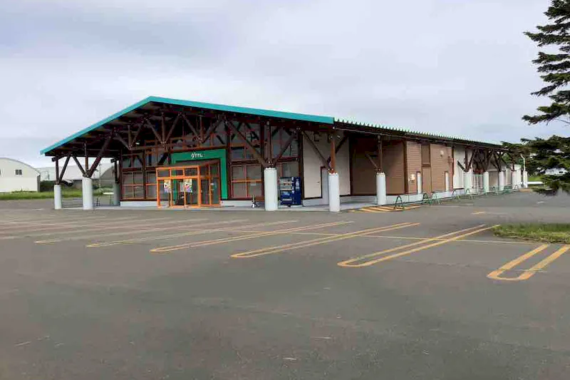 【ダイナム釧路貝塚店｜割引キャンペーン実施中】キッチンカーやプロモーションに最適なアミューズメント施設のイベントスペース