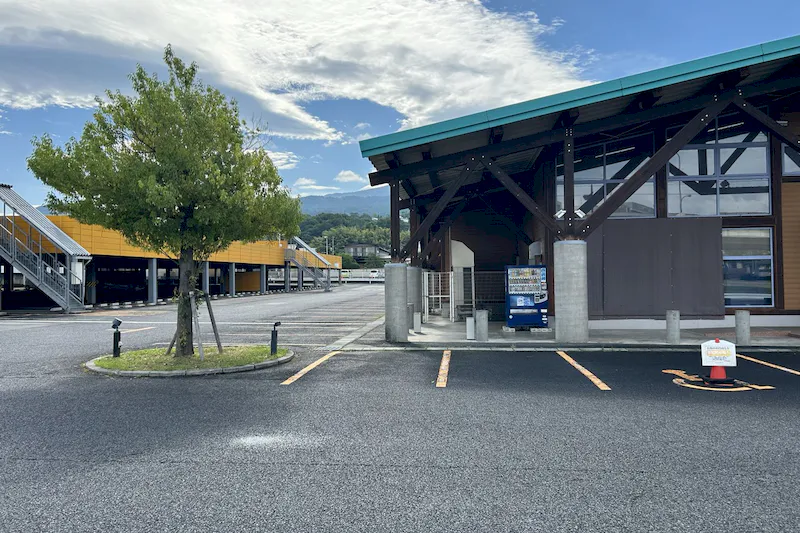 【ダイナム山形店｜割引キャンペーン実施中】キッチンカーや各種プロモーションイベントでの出店に最適なアミューズメント施設のイベントスペース（駐車場）