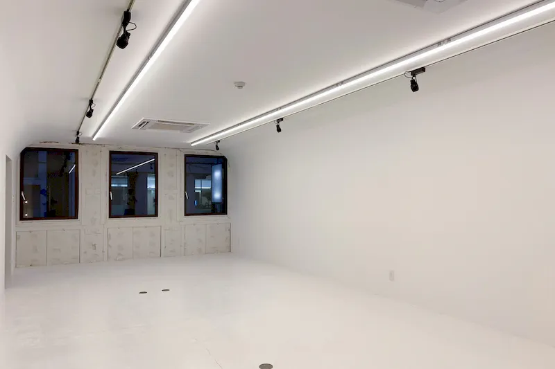 【赤坂駅1分】展示・ワークショップ・ポップアップストア・撮影に最適なホワイトで統一された、シンプルな駅チカキューブ型スペース 