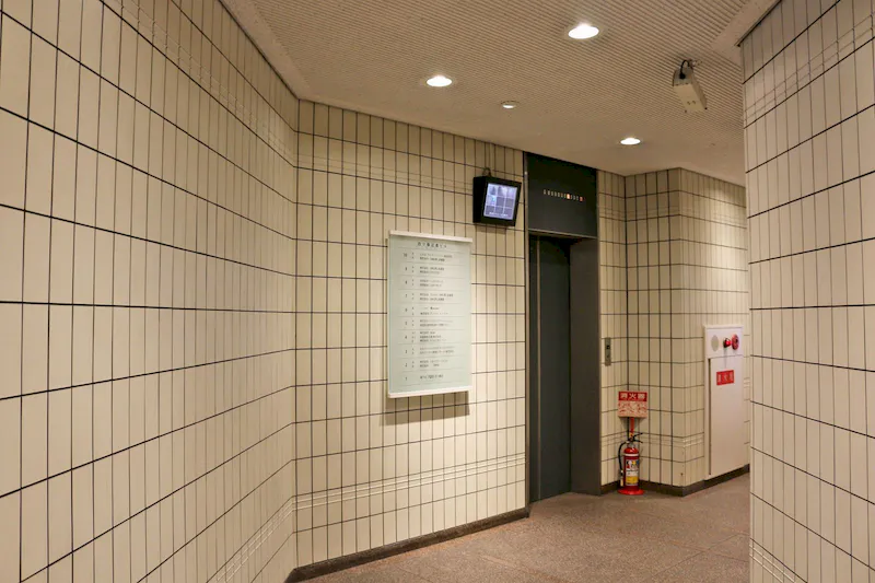 【四ツ橋・近商ビル｜四ツ橋駅30秒】最大45名まで利用できる貸し会議室（7階A区画）