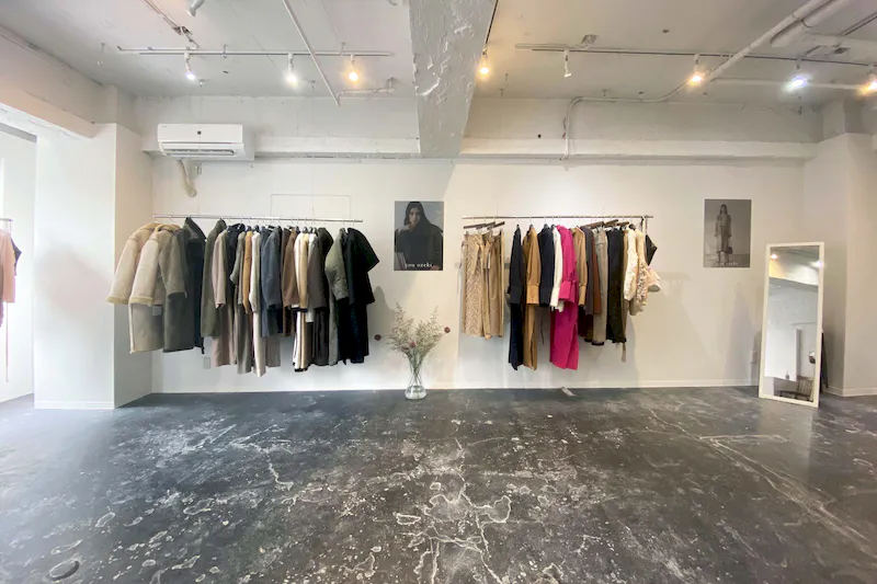 【渋谷駅6分／3F】展示会やアパレルのPOPUPなどに最適な明るい白い内装の稼働壁が便利なスペースの画像9