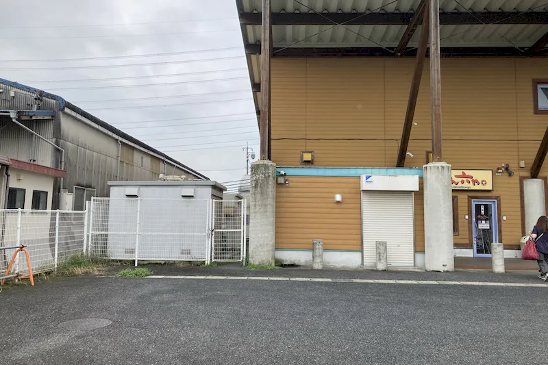 【ダイナム三重川越町店ゆったり館｜割引キャンペーン実施中】キッチンカー出店やプロモーションイベントに最適なアミューズメント施設のイベントスペース（駐車場）