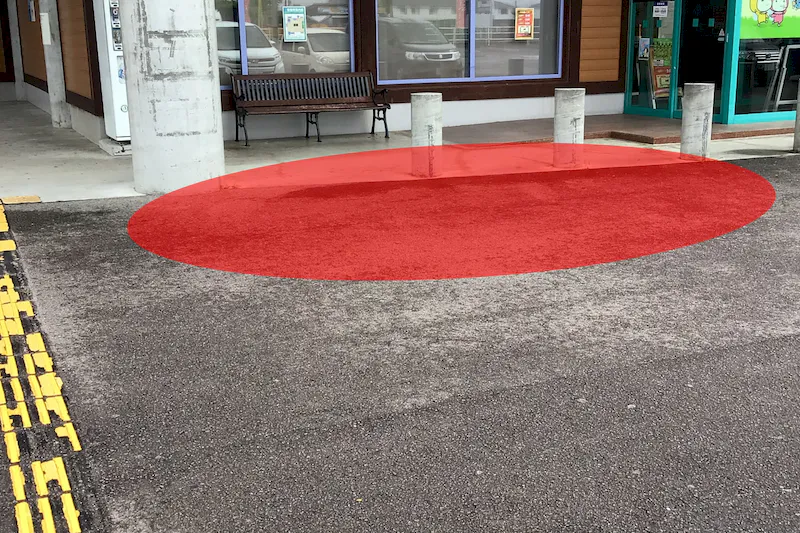 【ダイナム美濃加茂店ゆったり館｜割引キャンペーン実施中】電子タバコ等のプロモーションイベントに最適なアミューズメント施設のイベントスペース（喫煙所側）