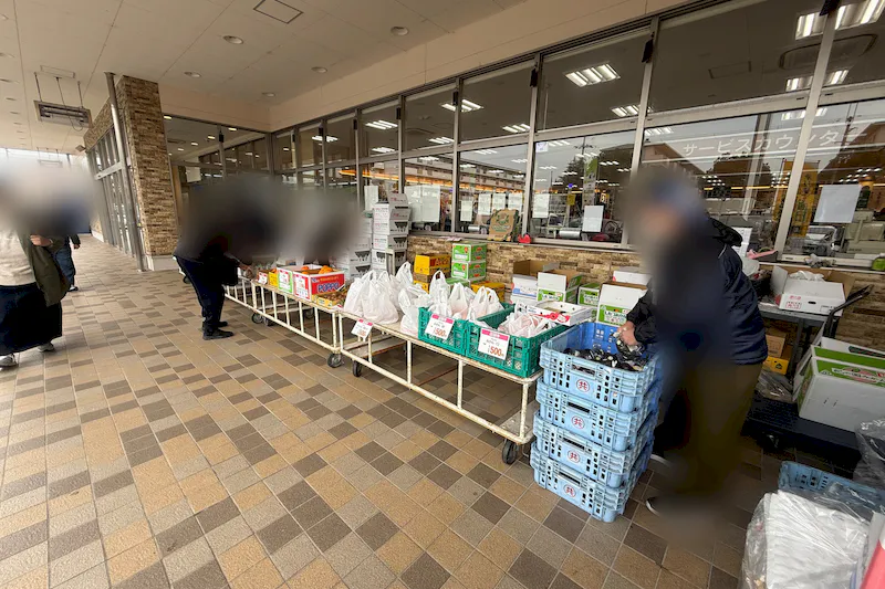【フーディーズ神野店】軒下スペースの画像