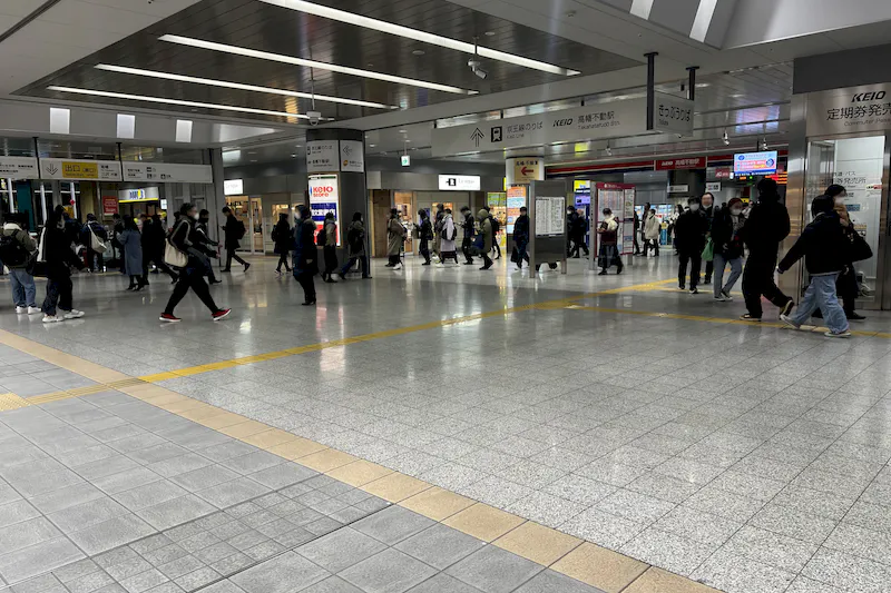 【京王高幡ショッピングセンター】高幡不動駅直結　物販・食物販のポップアップストアやプロモーションに最適な改札正面のイベントスペース
