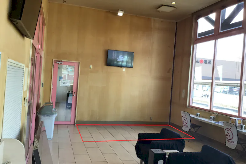 【ダイナム岡山笠岡店ゆったり館｜割引キャンペーン実施中】物販やプロモーションに最適なアミューズメント施設のイベントスペース（店内レストスペース）