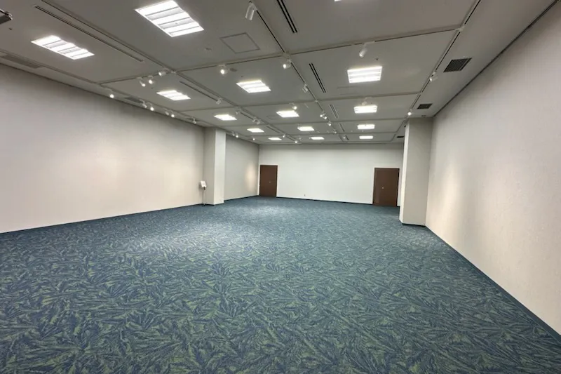 【サプラスクエア サプラ】展示会に最適な展示会等に最適な大施設内ホールの画像