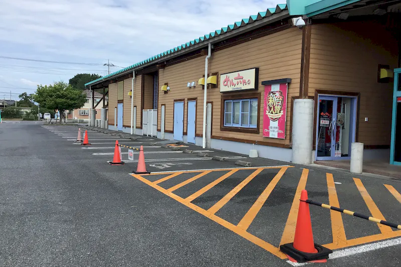 【ダイナム群馬群馬町店ゆったり館｜割引キャンペーン実施中】キッチンカー出店に最適なアミューズメント施設のイベントスペース