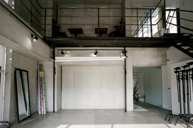 【恵比寿駅5分】展示会やポップアップ、撮影などに適したスタイリッシュな打放しの建物の中にあるイベントスペース