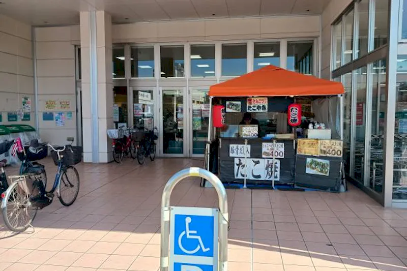 【レガネット飯倉】ピロティ下 販促プロモーションや物販に最適なスーパー屋外催事イベントスペース