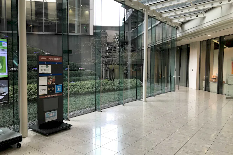 【毎日新聞ビル(大阪)】オフィスワーカー向けのポップアップストアやPRイベントに最適な大規模オフィスビル内のイベントスペース(中央)