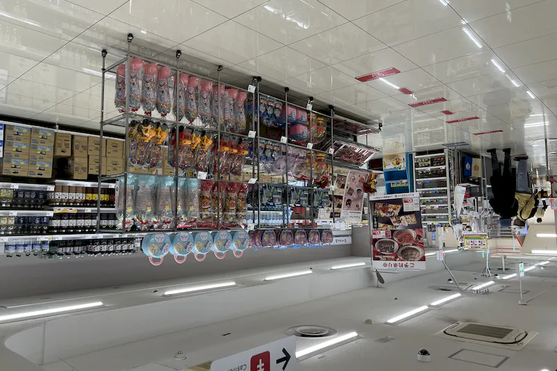【西友　小平店】2Fレジ横　プロモーション用途や物販、食物販のポップアップストアに最適なスーパー店内催事イベントスペース