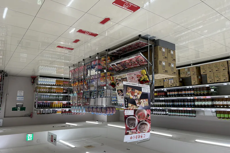 【西友　小平店】2Fレジ横　プロモーション用途や物販、食物販のポップアップストアに最適なスーパー店内催事イベントスペース