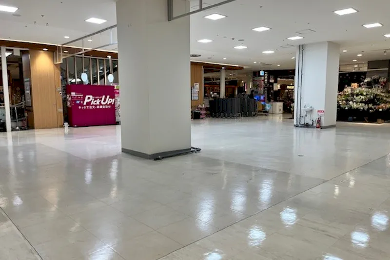 【ゆみ～る鎌取ショッピングセンター】各種プロモーションや物販のポップアップストアに最適な1階催事場のイベントスペースの画像2