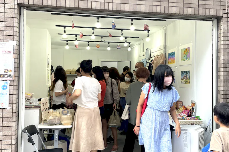 【都営新宿線大島駅3分】エアコン有りで夏も冬も快適、サンロード中の橋商店街入口すぐの好立地、ポップアップストアや販売促進イベントに最適な特典付きイベントスペース