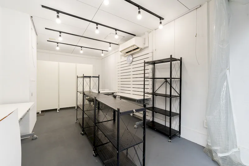 【都営新宿線大島駅3分】エアコン有りで夏も冬も快適、サンロード中の橋商店街入口すぐの好立地、ポップアップストアや販売促進イベントに最適な特典付きイベントスペース
