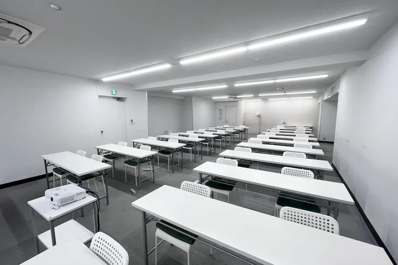 【馬喰町駅1分】招待制の製品PR会や受注販売会に適した60名程度収容可能なレンタルスペース