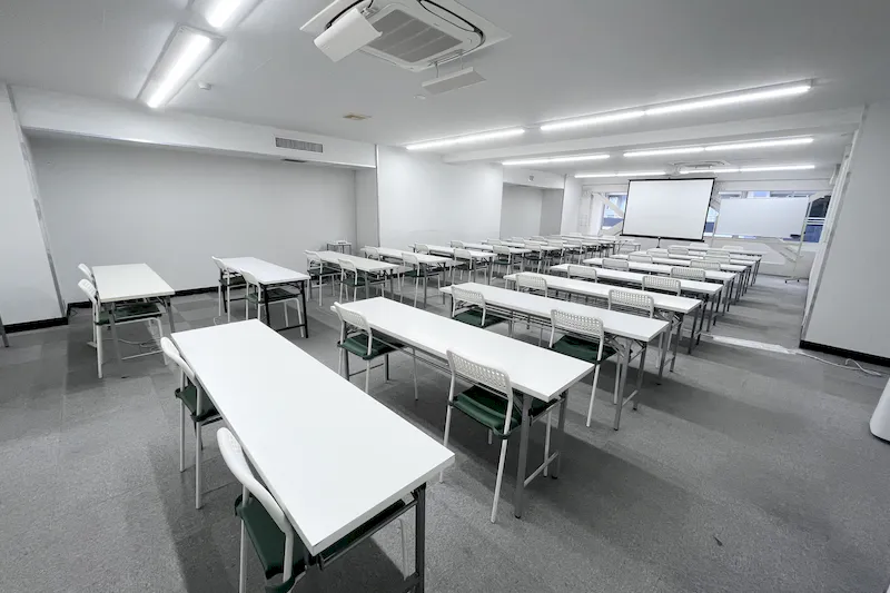 【馬喰町駅1分】招待制の製品PR会や受注販売会に適した60名程度収容可能なレンタルスペース