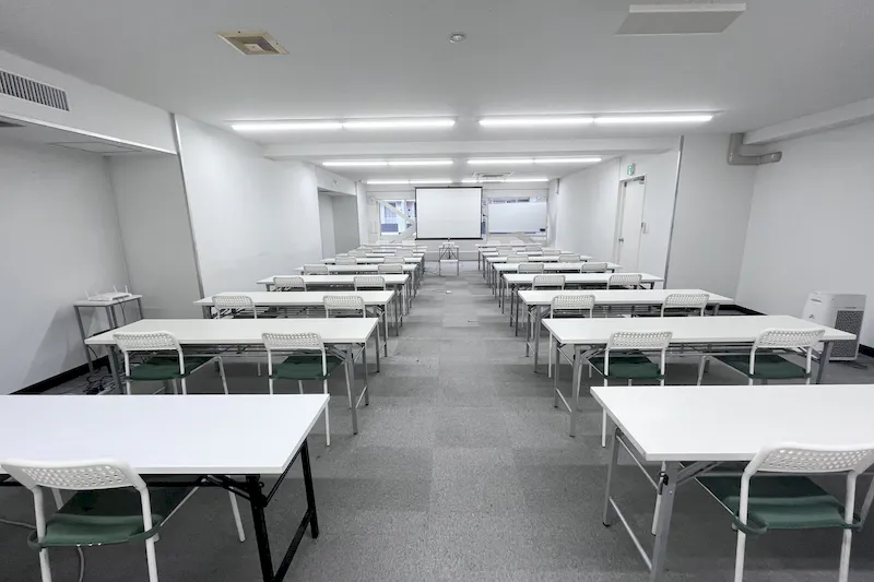 【馬喰町駅1分】招待制の製品PR会や受注販売会に適した60名程度収容可能なレンタルスペース