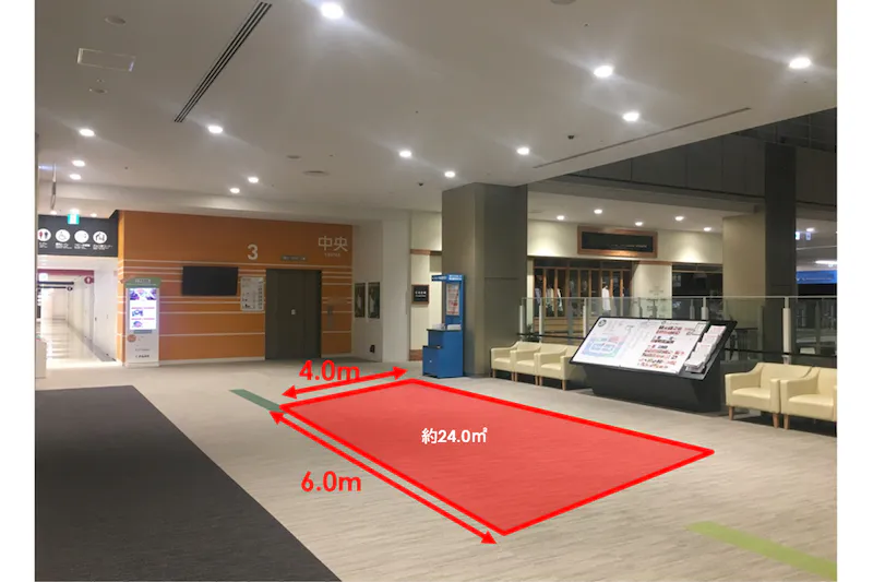 【ららぽーと立川立飛】3階 中央エスカレーター前