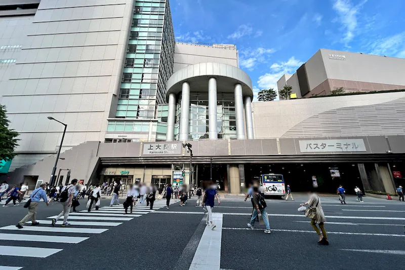 【横浜市営地下鉄ブルーライン上大岡駅｜割引キャンペーン実施中】各種プロモーションや物販、食物販のポップアップストアに最適な京急方面改札付近