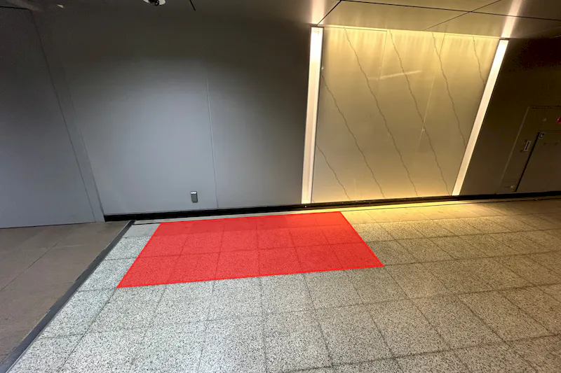 【横浜市営地下鉄ブルーライン上大岡駅｜割引キャンペーン実施中】各種プロモーションや物販、食物販のポップアップストアに最適な京急方面改札付近