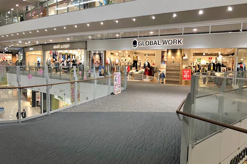 【イオンモール名古屋茶屋】2階ウエストブリッジ（グローバルワーク前）
