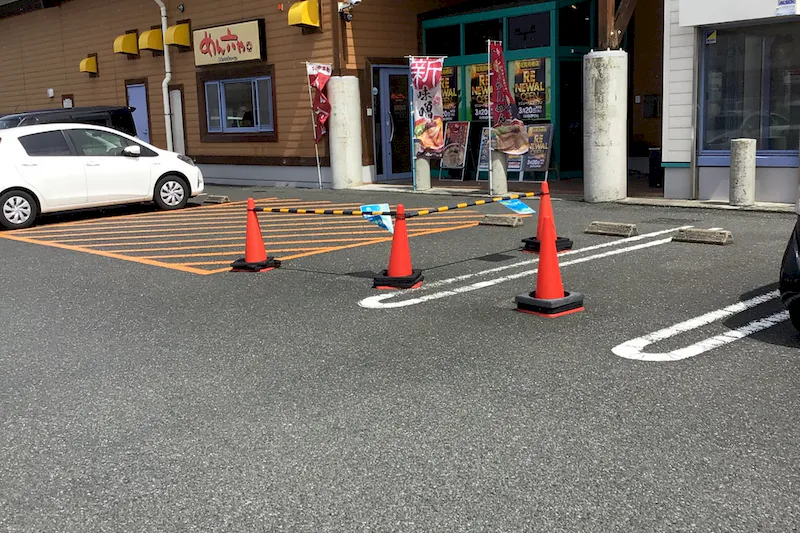 【ダイナム佐賀鳥栖店ゆったり館｜割引キャンペーン実施中】キッチンカー出店やプロモーションイベントに最適なアミューズメント施設のイベントスペース①