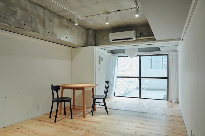 【渋谷駅7分／明治神宮前駅8分】 ポップアップ・展示会に好評です｜洗練されたハウススタジオ..ﾟ･*自然光有。シンプルな内装🌱原宿/渋谷/神南