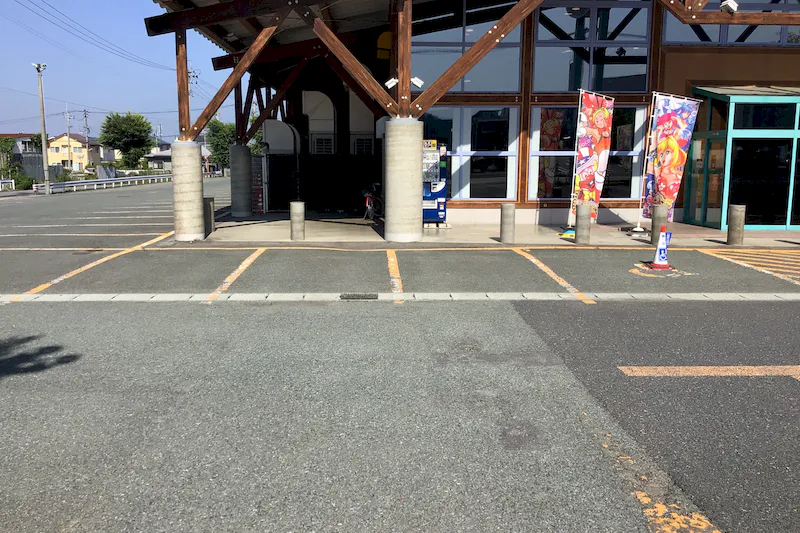 【ダイナム東根店｜割引キャンペーン実施中】キッチンカーの開催に最適なアミューズメント施設のイベントスペース