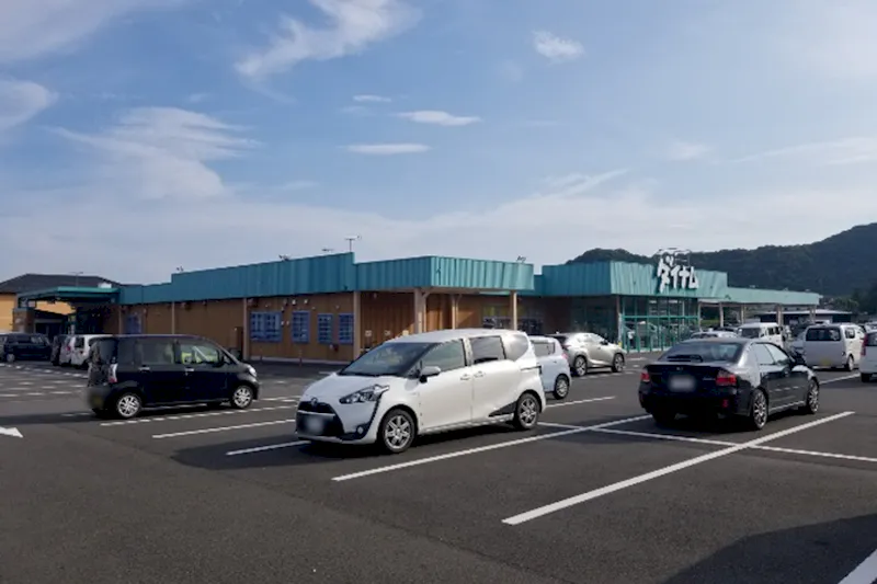 【ダイナム大間々店ゆったり館｜割引キャンペーン実施中】キッチンカーやプロモーションイベントに最適なアミューズメント施設のイベントスペース