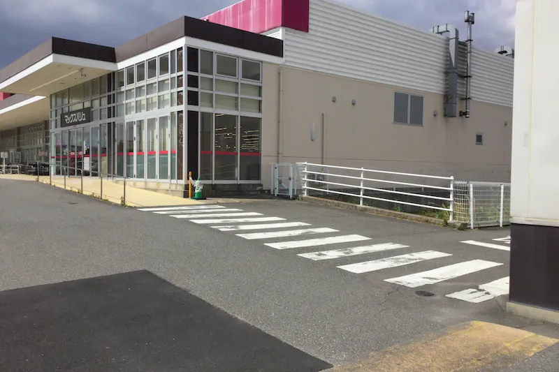 【フレスポ鈴鹿】販促プロモーションやキッチンカー等の物販イベント利用が可能なA棟マックスバリュ横