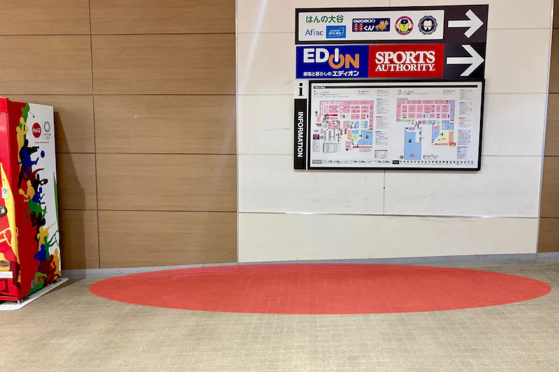 【イオン秦野】プロモーションに適した地域密着型のショッピングセンター連絡通路のイベントスペースの画像2