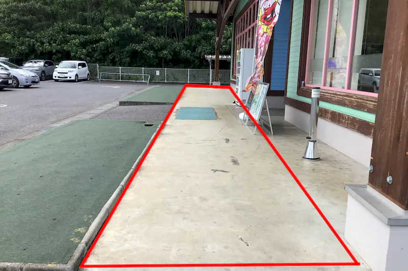 【ダイナム茨城岩間店ゆったり館｜割引キャンペーン実施中】プロモーションイベントに最適なアミューズメント施設のイベントスペース（入口前）