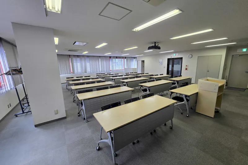 【新富町3分】展示会や会議に最適な駅チカで100㎡以上あるレンタルスペース