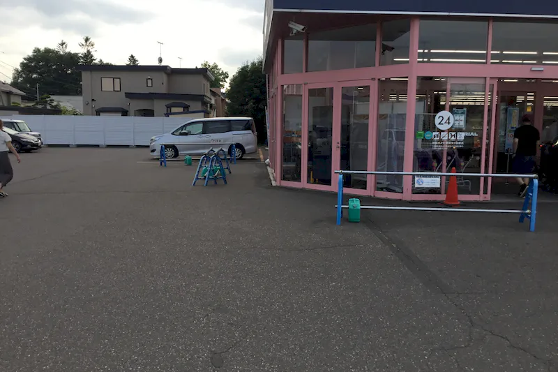【スーパーセンタートライアル帯広東店】【店舗出入口】キッチンカー（調理営業）出店限定/屋外スペースA　※焼鳥等煙商材NG