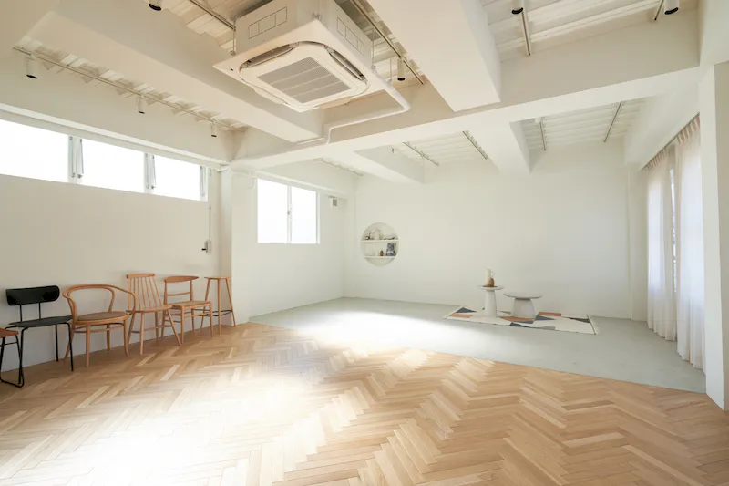 【神泉駅2分】アパレルの展示会や撮影に最適な自然光がたっぷり入るイベントスペース(5F)のメイン画像
